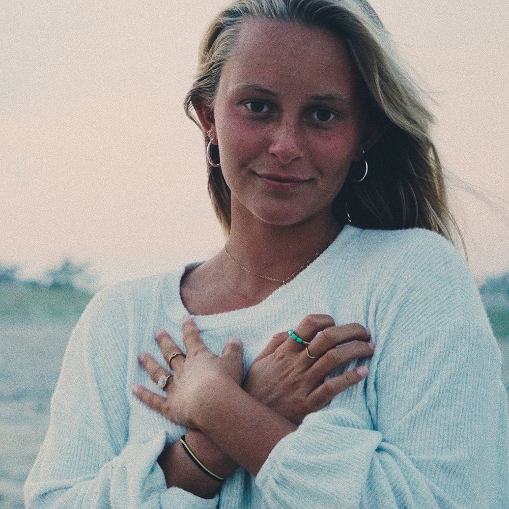 Meet your Posher, Avery